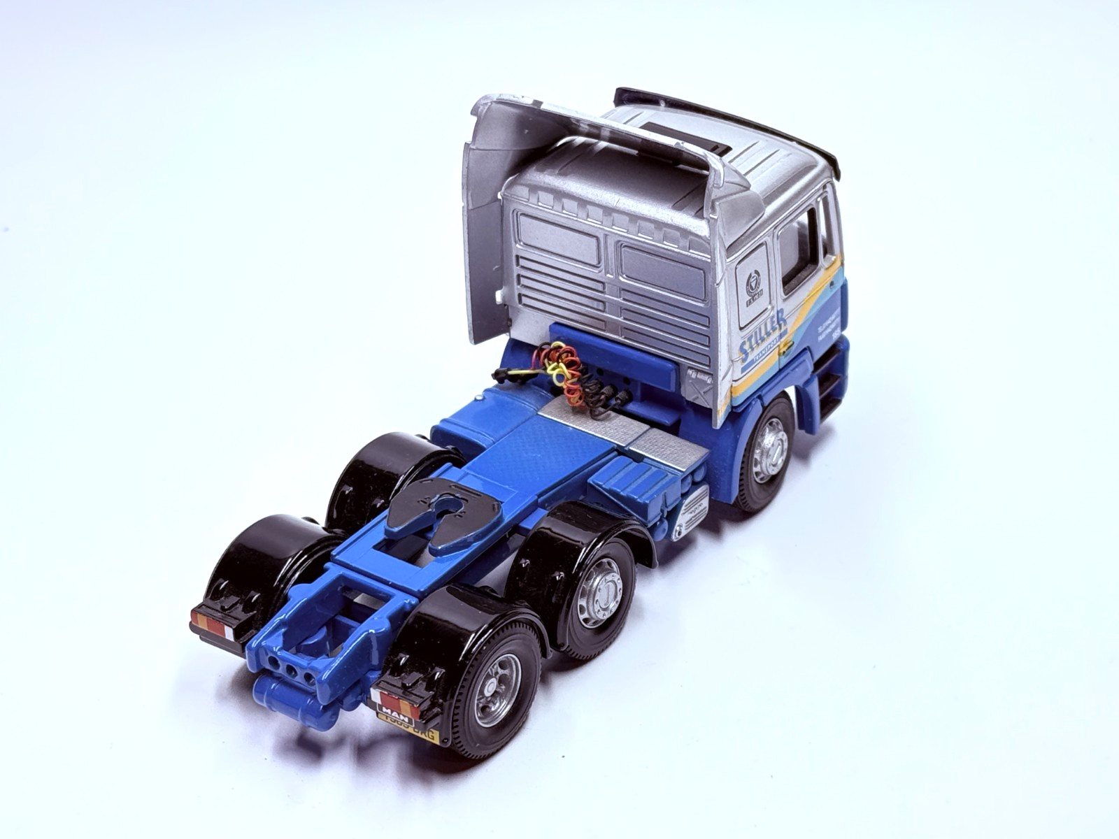 CORGI 76801 MAN TRACTOR UNIT MODEL ONLY STILLER TRANSPORT 1:50