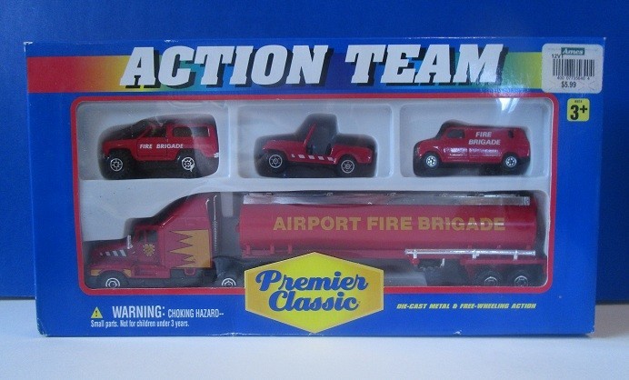 Yat Ming – Die-Cast Metal and Plastic Set – Airport Fire Brigade – NOS