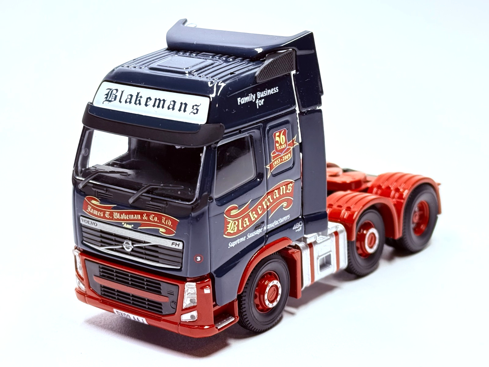 CORGI CC14027 VOLVO FH FACE LIFT TRACTOR UNIT MODEL ONLY JAMES. T BLAKEMAN 1:50