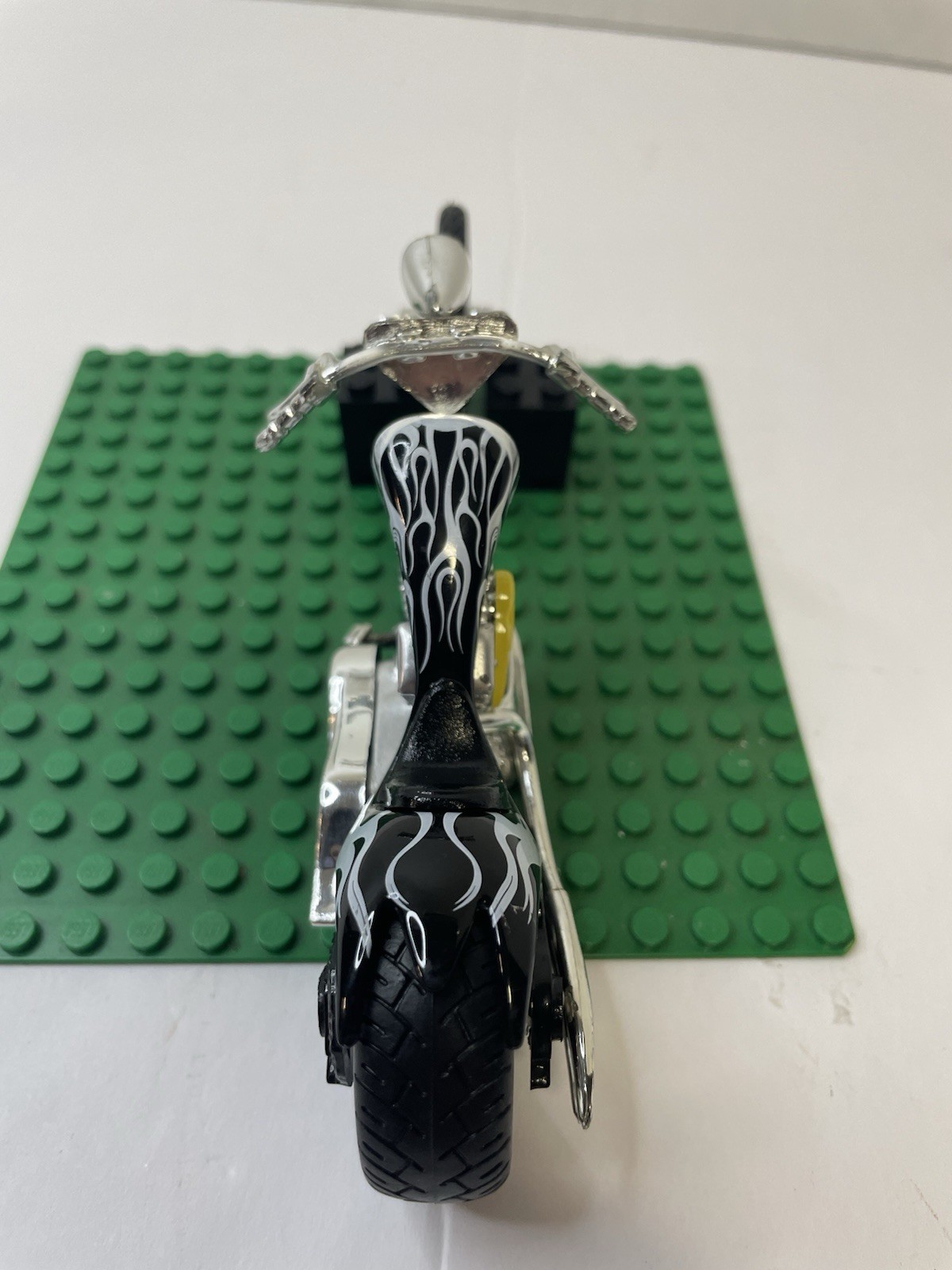 Iron Choppers Motorcycle 1:18 Die Cast Plastic Black