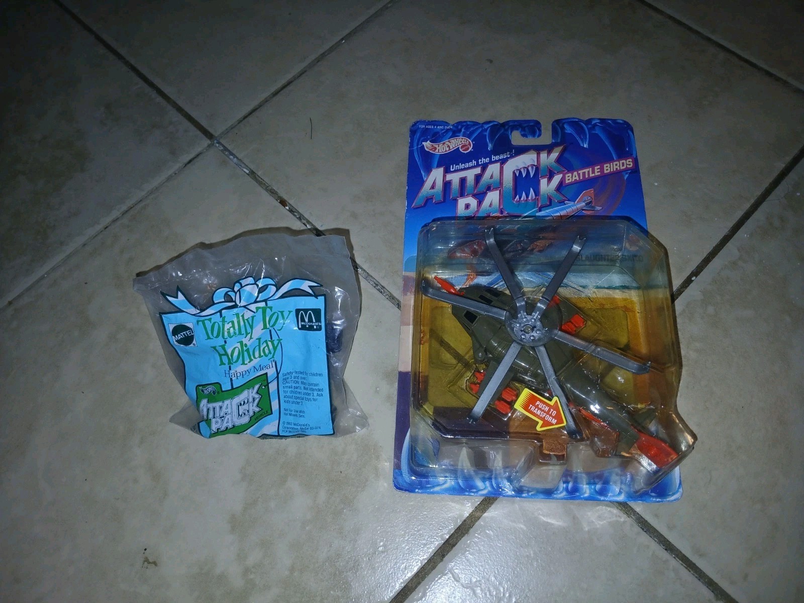 Hot Wheels Attack Pack Battle Birds Slaughter Skitto MOC + 1993 McDonald’s Pack