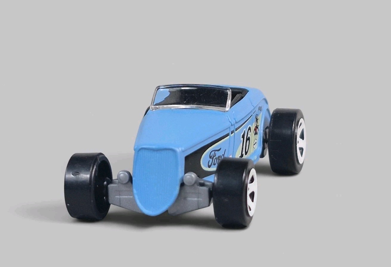 1933 FORD LOW BOY Diorama Collectible DieCast Model Car 1:64 Blue LOOSE