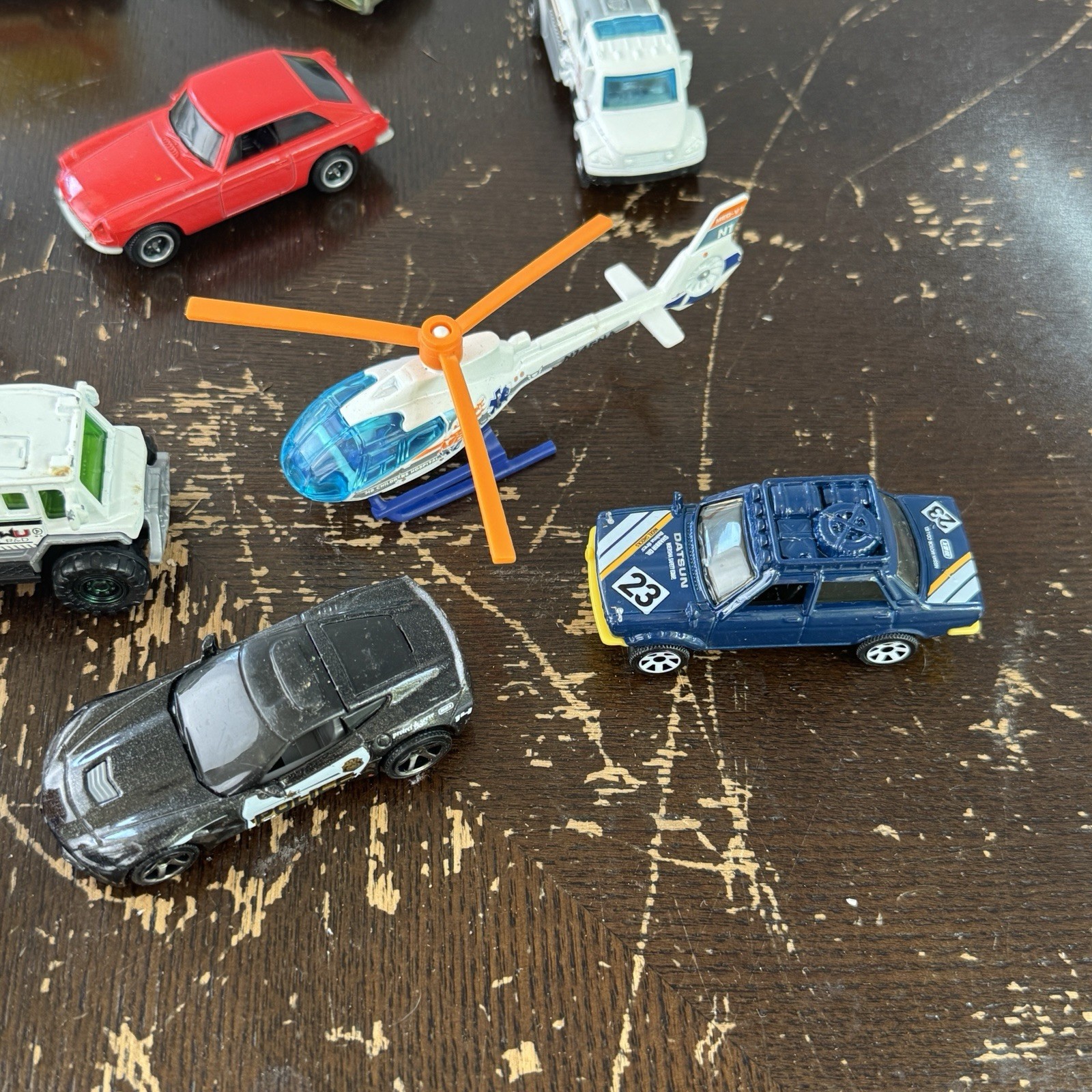 Matchbox 1/64 Lot Of 17 Die Cast And Plastic Cars Helicopters Trucks