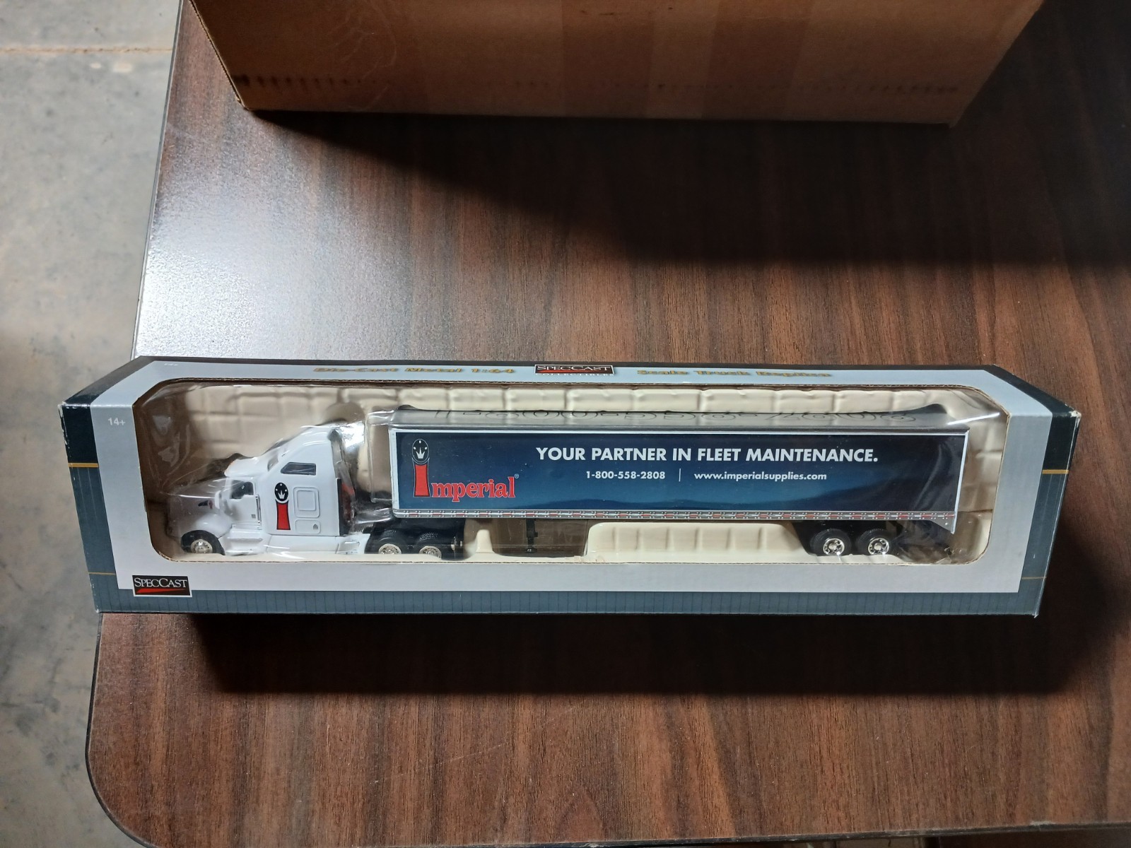 1/64 Imperial Supply Kenworth KW T660 Semi SpecCast