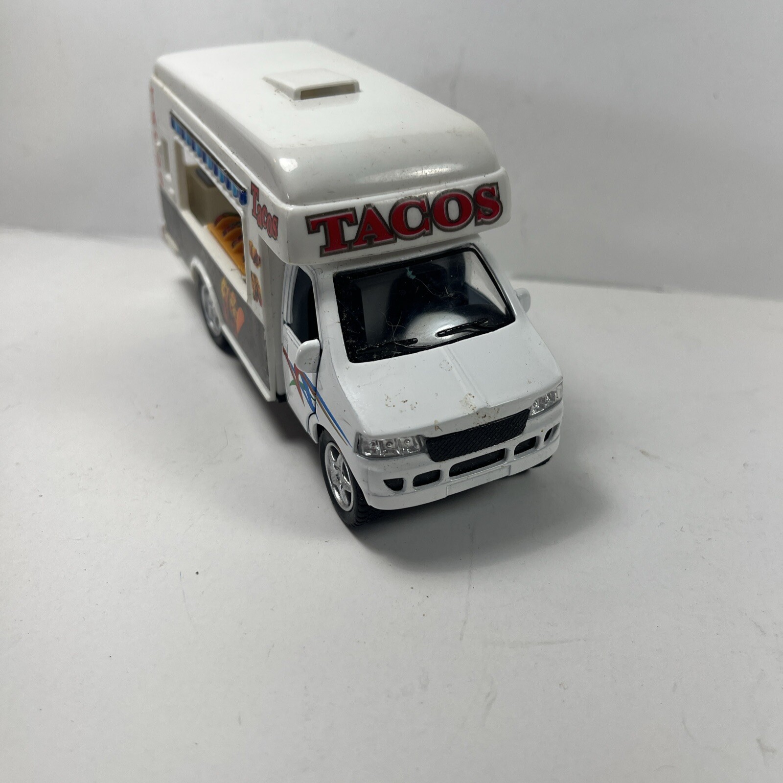 Kinsfun Taco Food Truck Diecast Cab Plastic Body Pullback Action Doors Open 5”