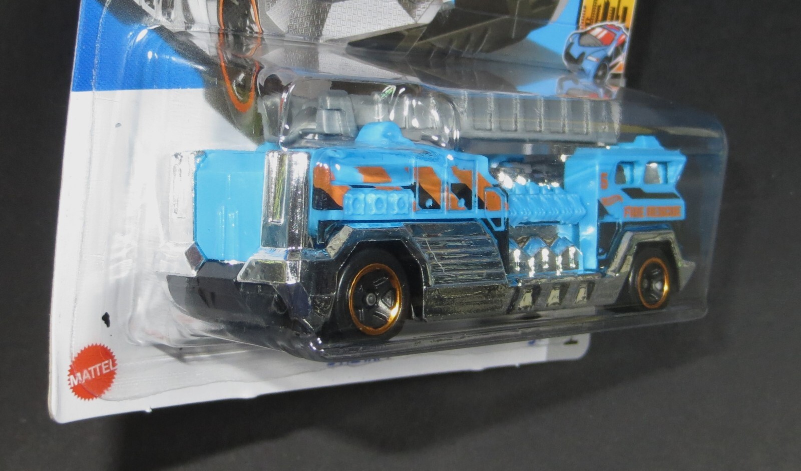 2024 Hot Wheels Blue 5 ALARM Fire Engine Moving Ladder #125 HW84-092824