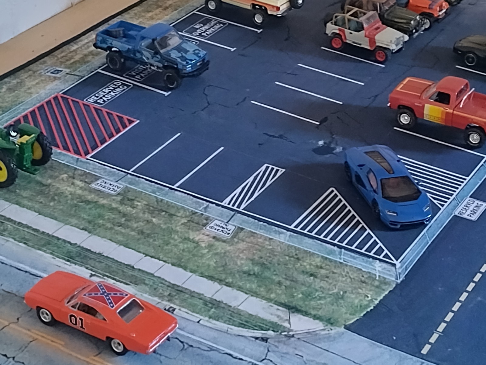 31″X 15.5″ Desk Mat Used Car Lot Dealership 1:64 scale