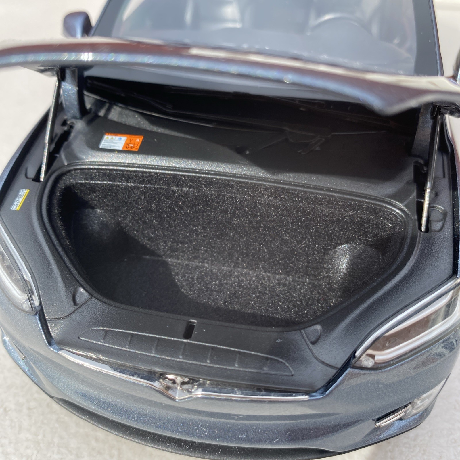 Tesla Model x P100D Metallic Grey 1/18 Scale Diecast Model – Dealer Edition New