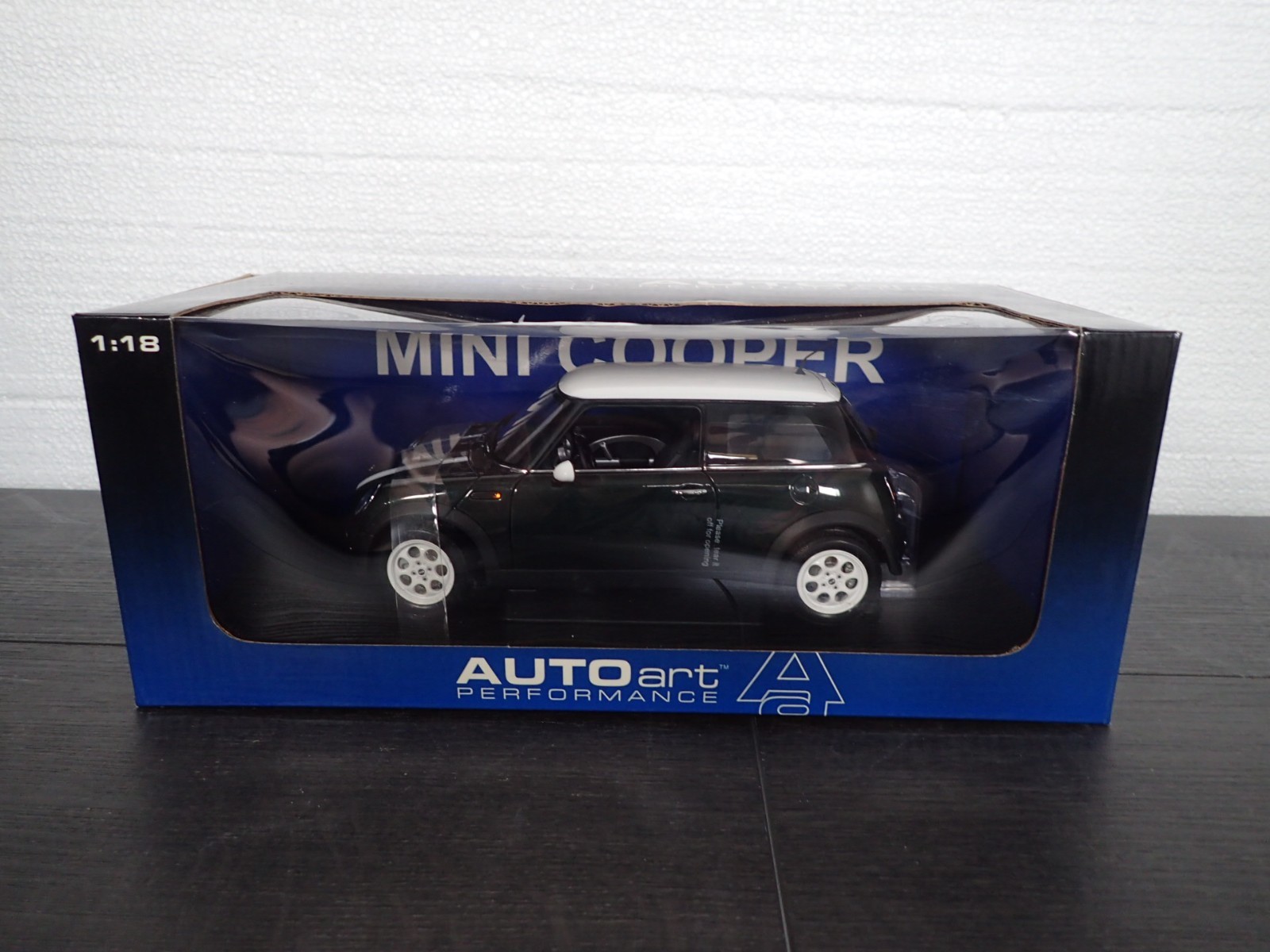 AUTOart Performance 1:18 Replica Mini Cooper Racing Green White Stripes 74827