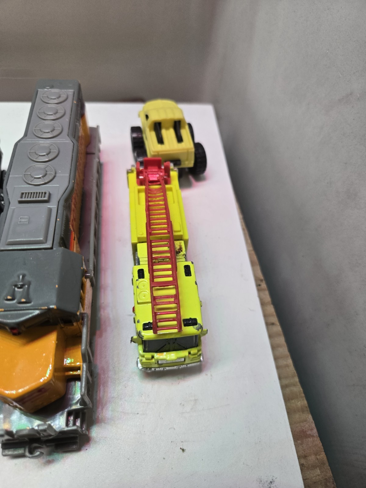 Hot Wheels Matchbox Die-Cast Car & Trucks Construction Boat Bikes Mixed Lot 45+!