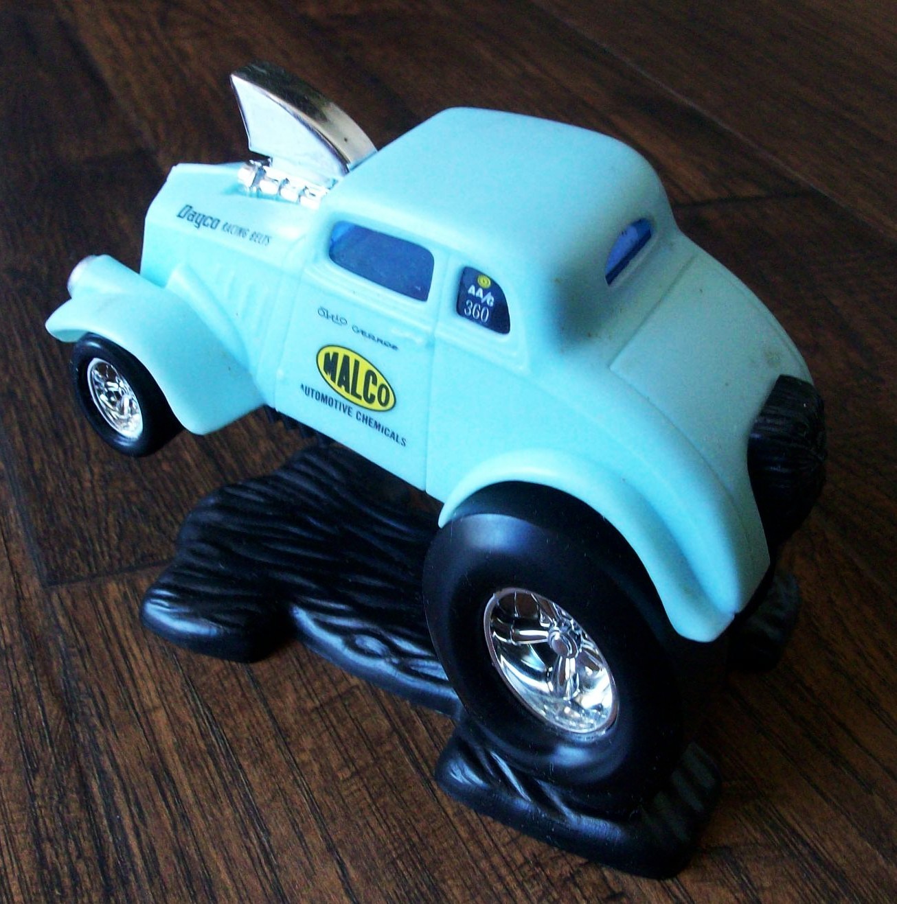 WHEELSTANDING Malco Gasser 1933 Willys Ohio George Montgomery Plastic 1/25 NHRA