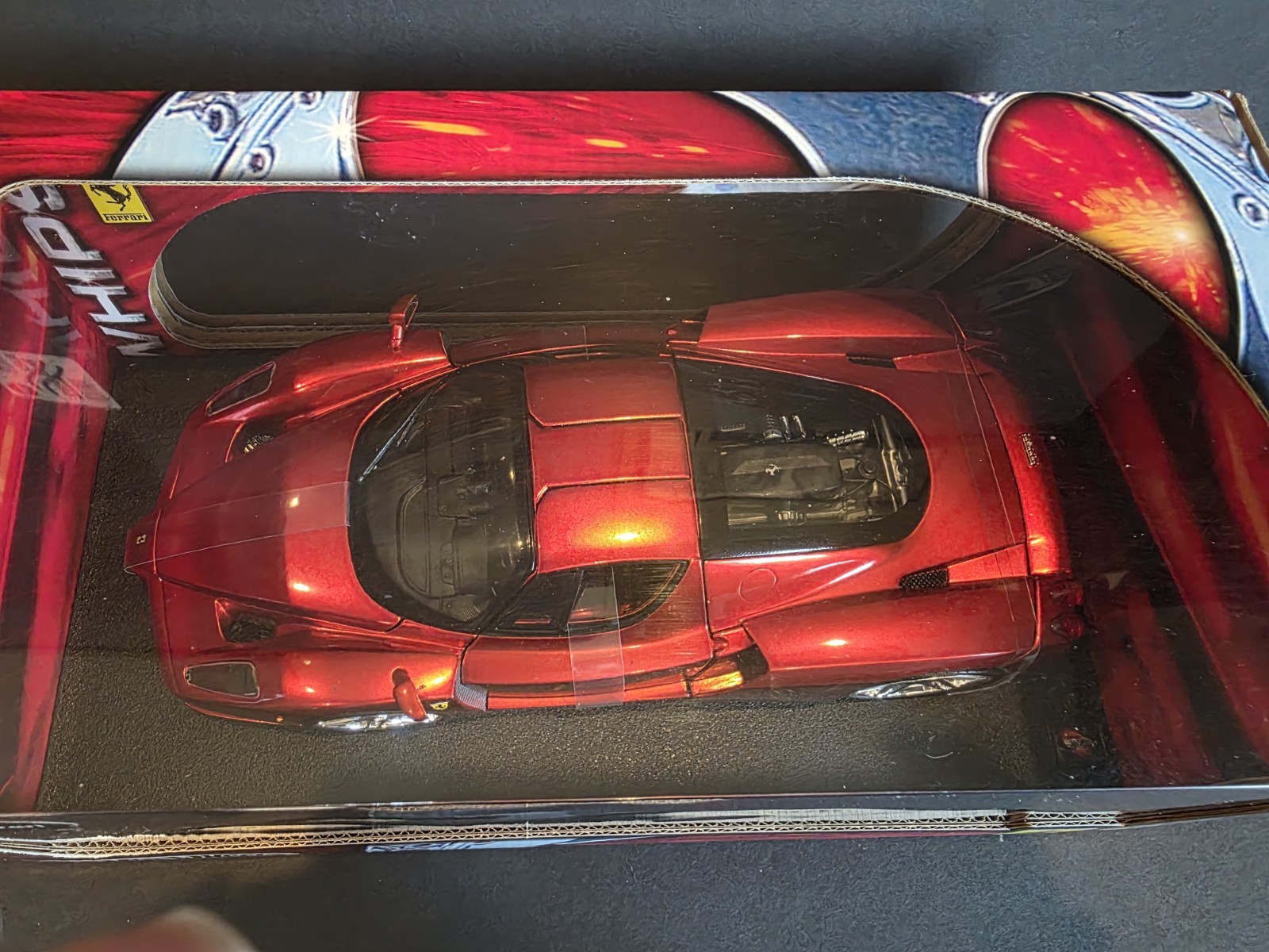Hot Wheels 2004 WHIPS 1:18 Enzo Ferrari Red