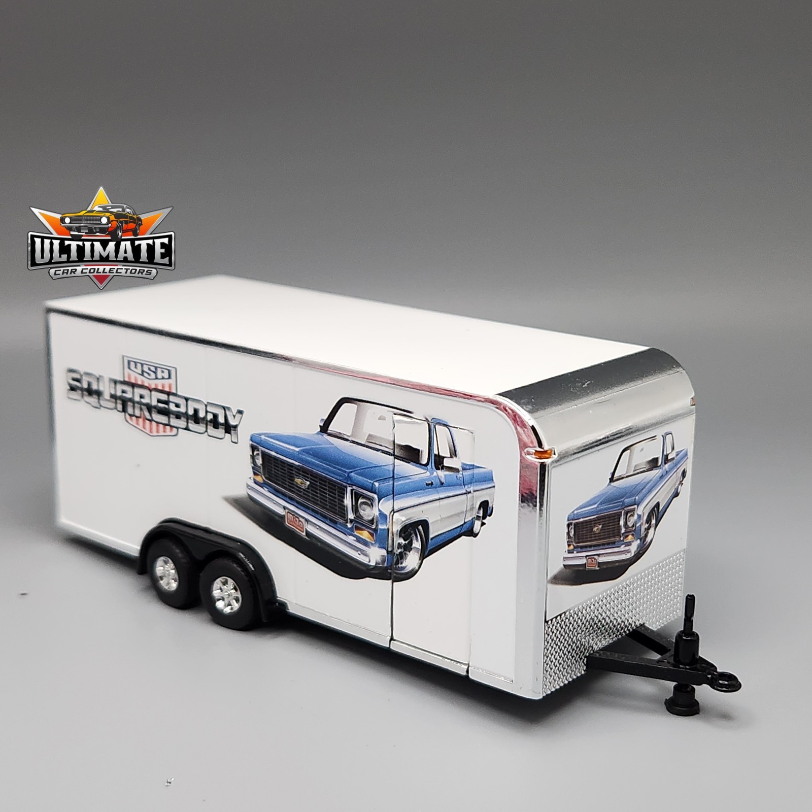 Enclosed car trailer w opening door Collectible 1/64 Scale Collector Car