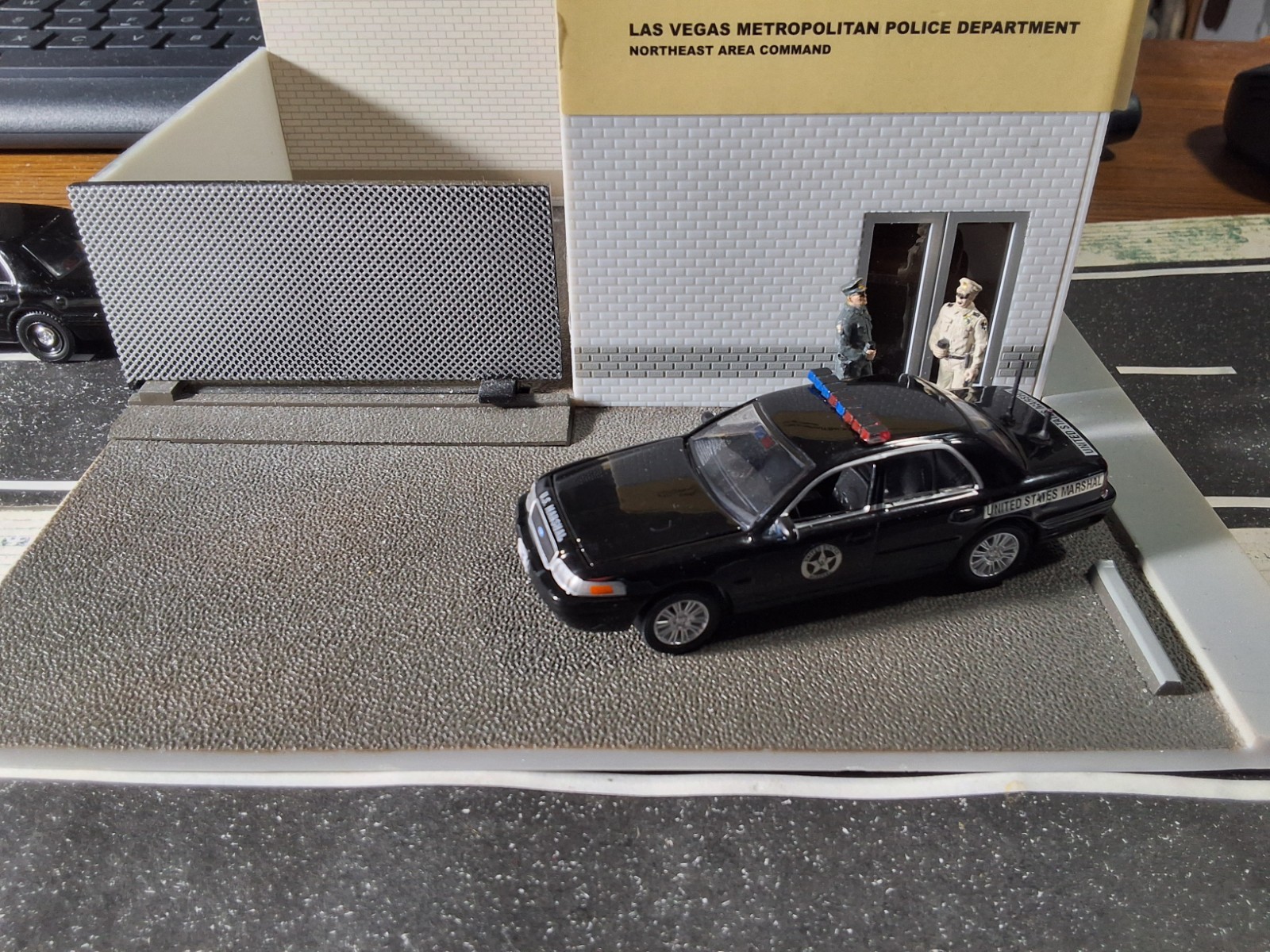 Greenlight Police Ford Crown VIC UNITED STATES MARSHAL Custom unit ONE OF A KIND