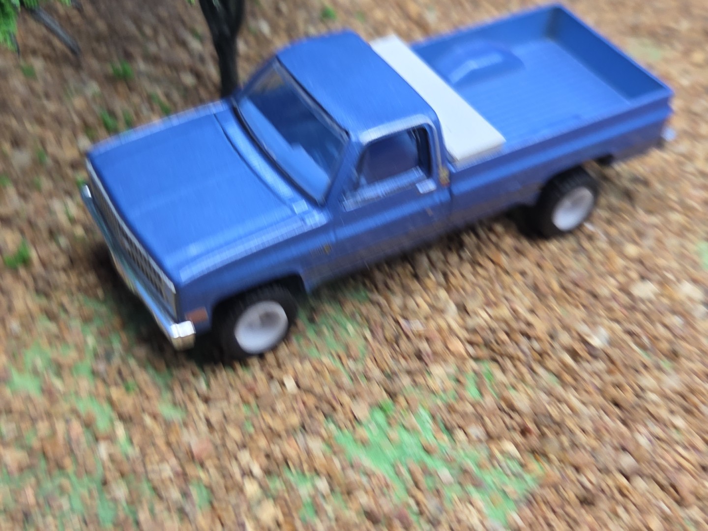 CUSTOM BUILT LIFTED 1:64 CHEVEROLET 1986 HIGH SIERA SQUARE BODY CHEVY 4×4 mud