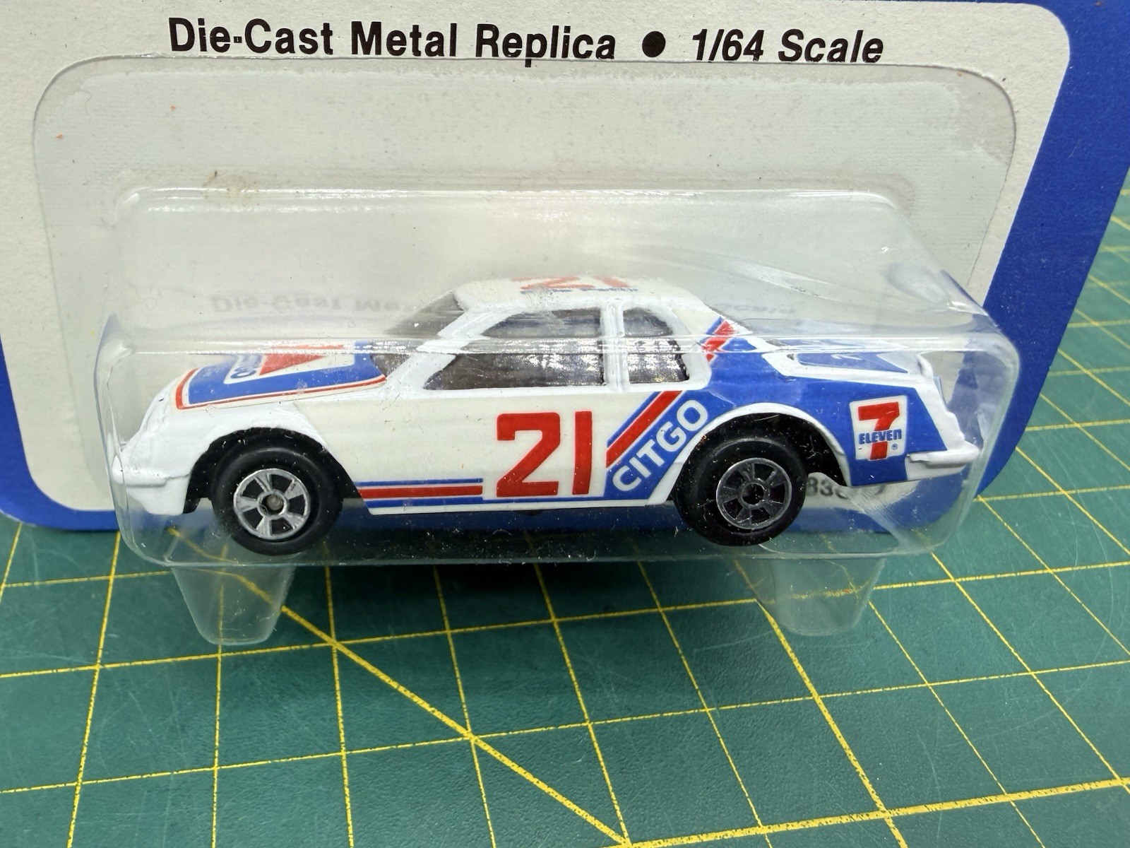 ERTL 1987 Kyle Petty 21 Citgo Racing Thunderbird NASCAR 1/64 Diecast Race Car