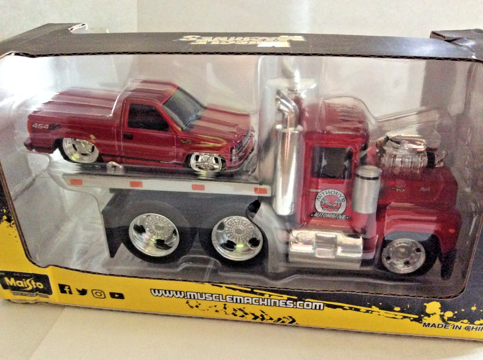 Muscle Machines 25 TH Transports 03 – Mack Truck & 1993 Chevrolet 454 SS Truck –