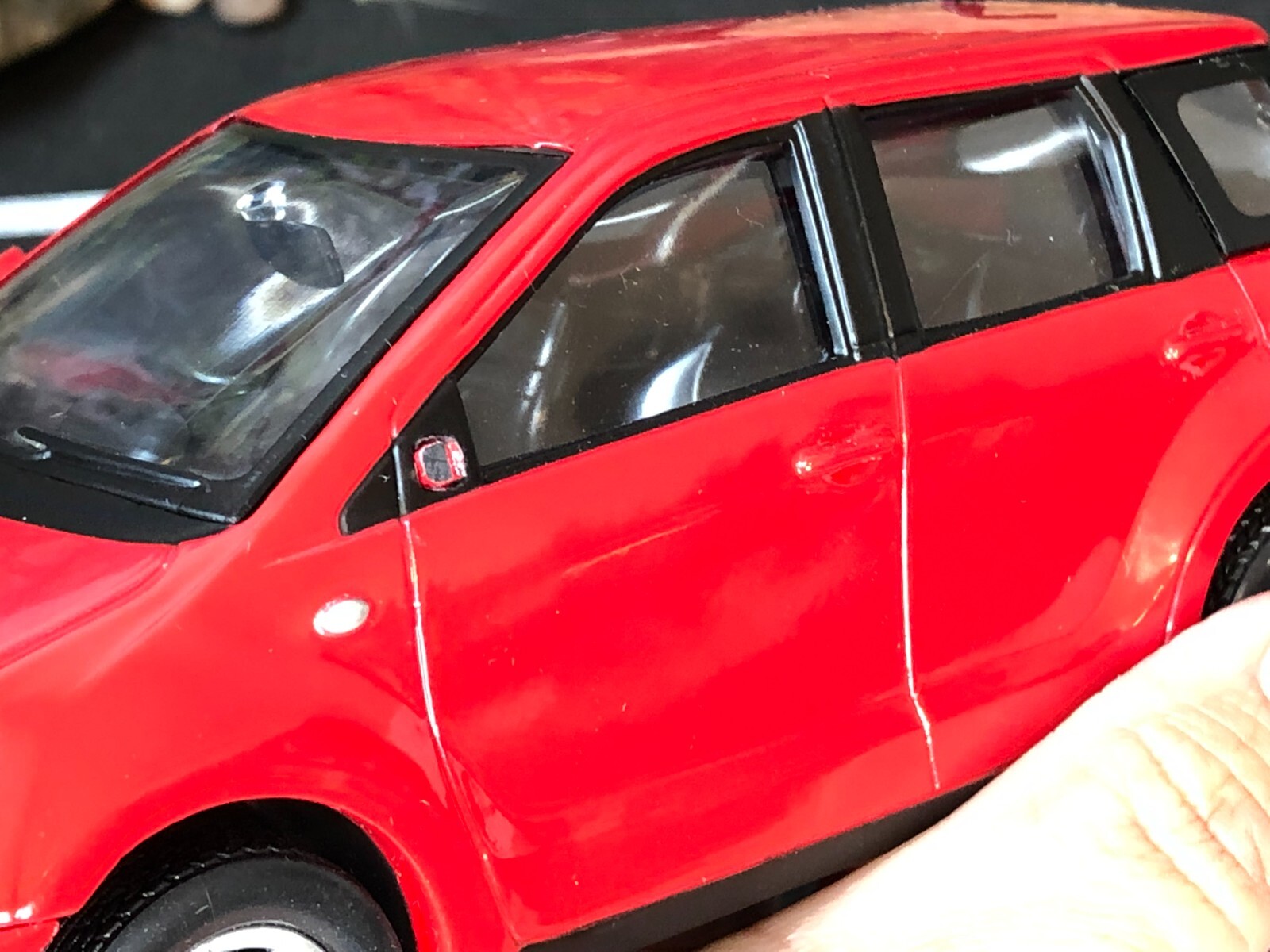 Imperfect 1:24 Diecast Car RED TOYOTA IST Official Licensed Product AS-IS