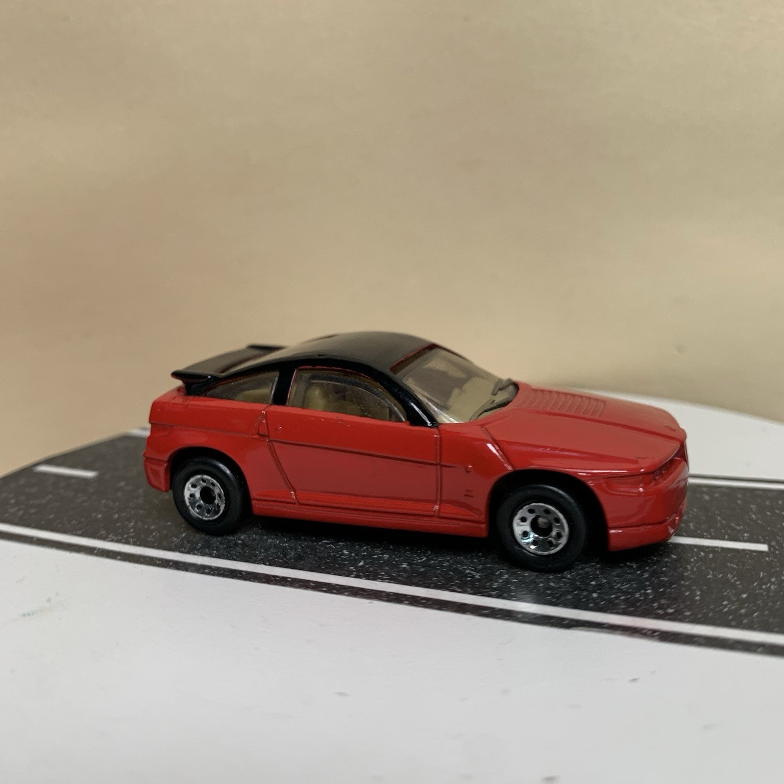 1990 Matchbox Superfast MB 15 Alfa Romeo SZ Red/Black Roof w/Tan Interior 1:64