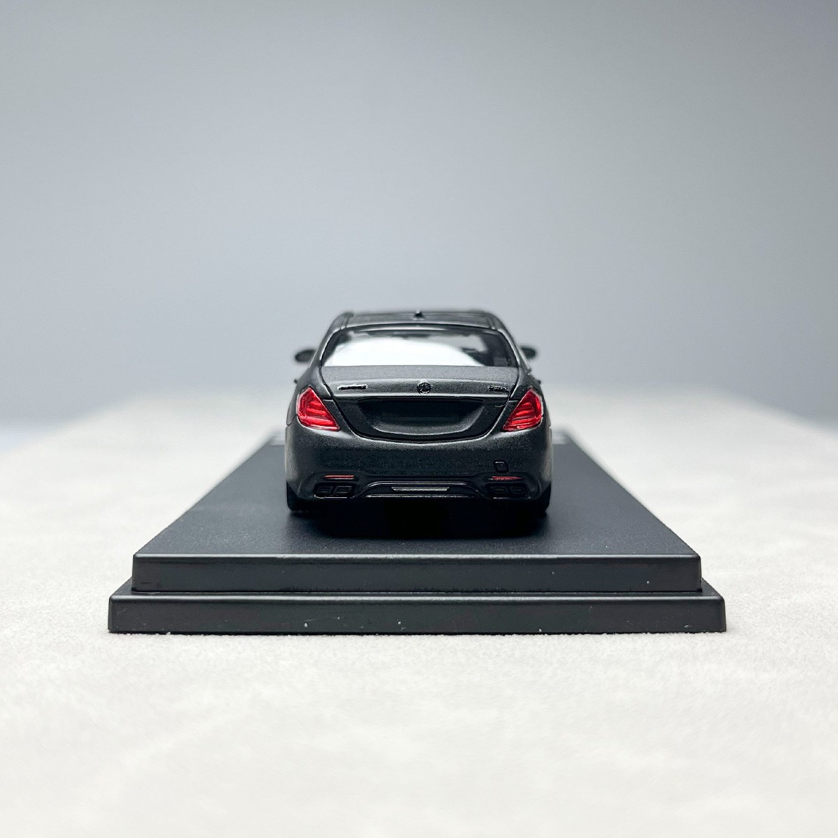 King 1:64 Matte Black AMG S65 W222 Luxury Sports Model Diecast Metal Car New