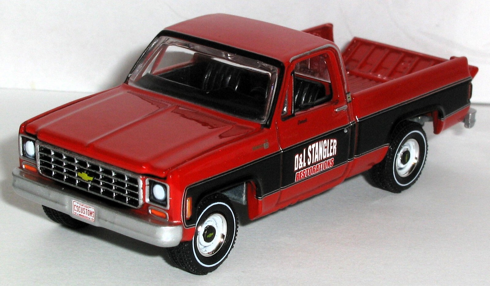 1/64 = D&L STANGER / 1975 CHEVY BONANZA C10 = Hood & Tailgate Open Pickup Truck