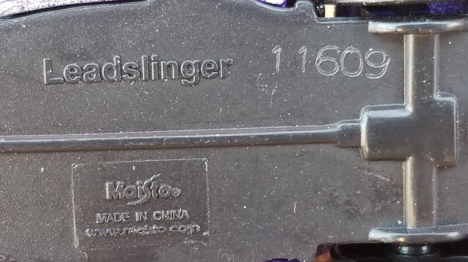 Maisto Leadslinger 1:64 Scale LOOSE Purple 