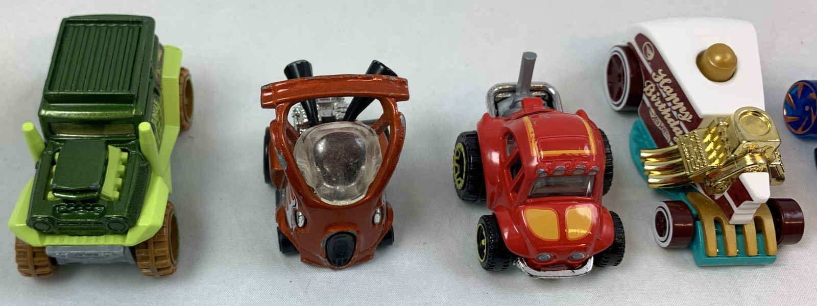 Mattel Hot Wheels Bundle 20 Cars Collection Batmobile AcceleRacers Piledriver