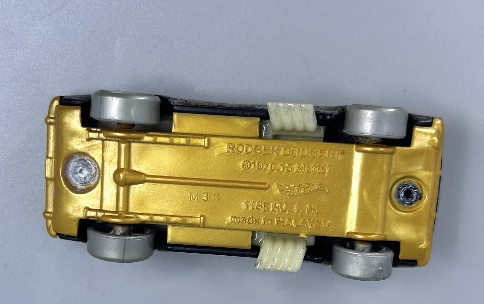 Hot Wheels 1970 Roger Dodger Black Gold Diecast Car 2015 Mattel Steampunk 1:64