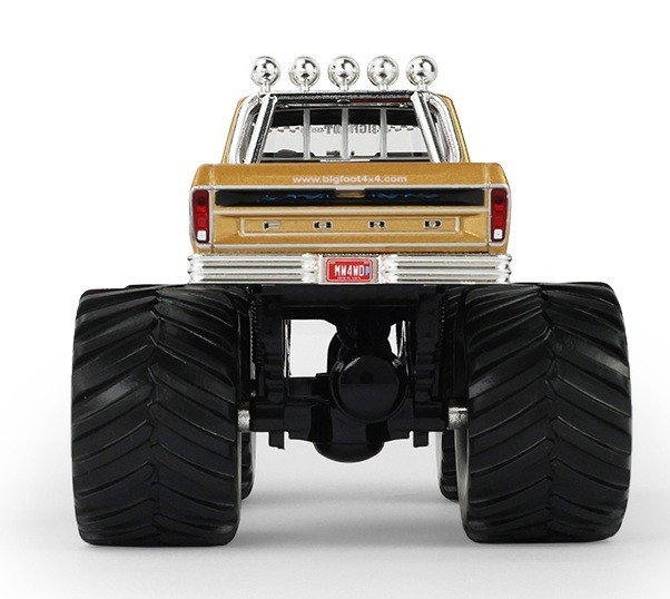 Greenlight 88061 Bigfoot #1 50th Gold 1979 Ford F-250 Monster Truck 1:43 Scale