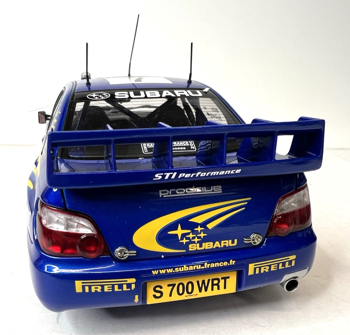 AutoArt Subaru Impreza WRX 1/18 Diecast Rally Car #7 Solberg Mills Case Display