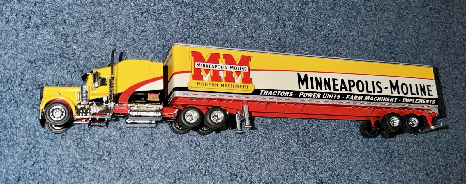 Speccast 1/64 Die Cast Minneapolis-Moline Kenworth W-900 Tractor Trailer #32040
