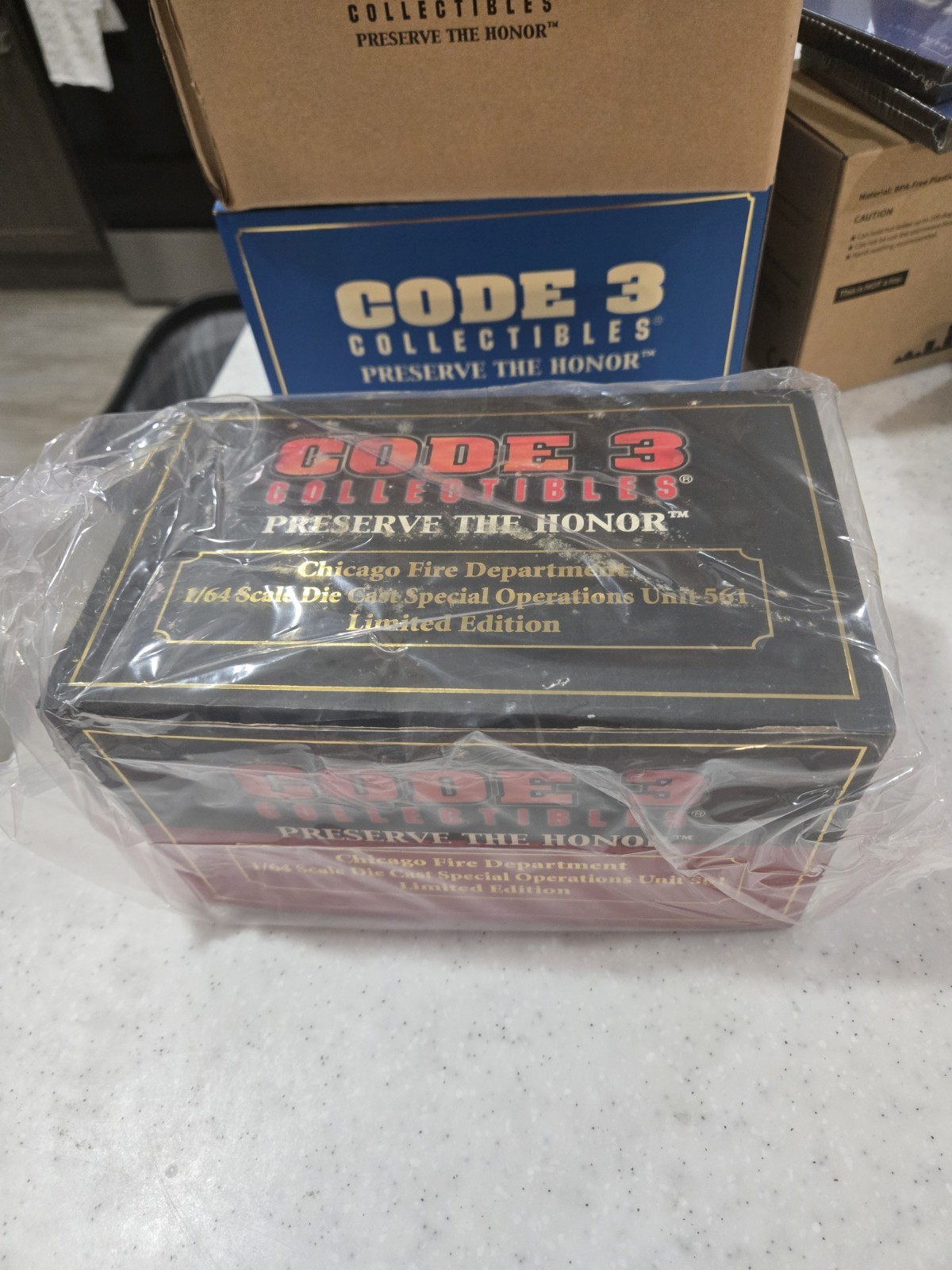 Code 3 Chicago FD Ford E350 Special Operations Unit 561 1 64 #12062