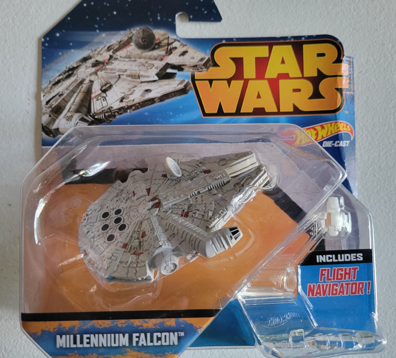 Hot Wheels Star Wars The Force Awakens Millennium Falcon w/ Flight Navigator NIP