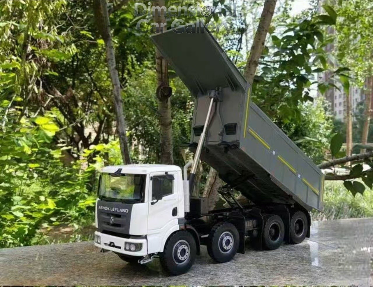 1/24 Ashok Leyland Captain Tipper Dump Truck Diecast Construction Model