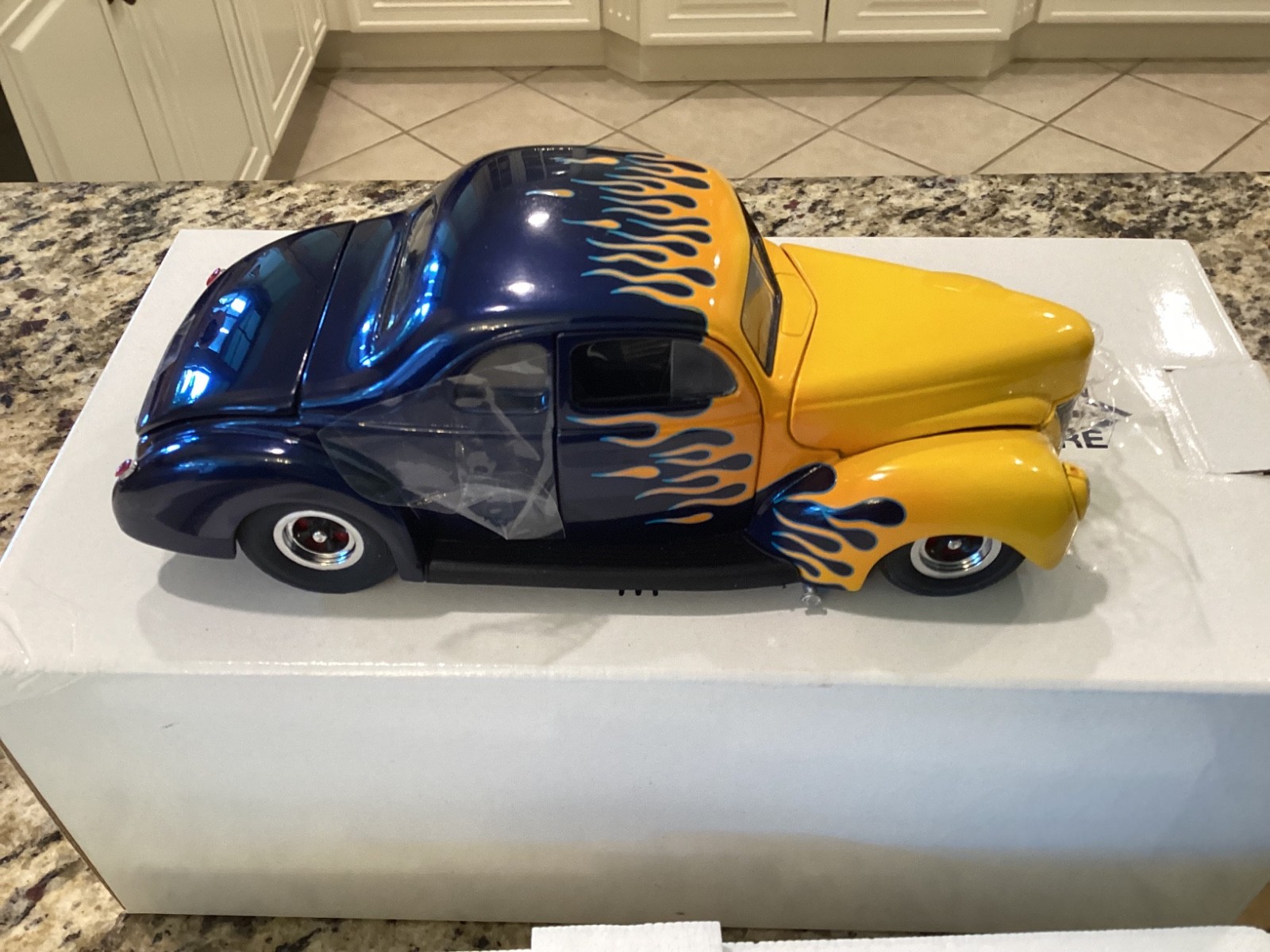 1/24 Danbury Mint 1940 Ford Hot Rod Blue and Yellow