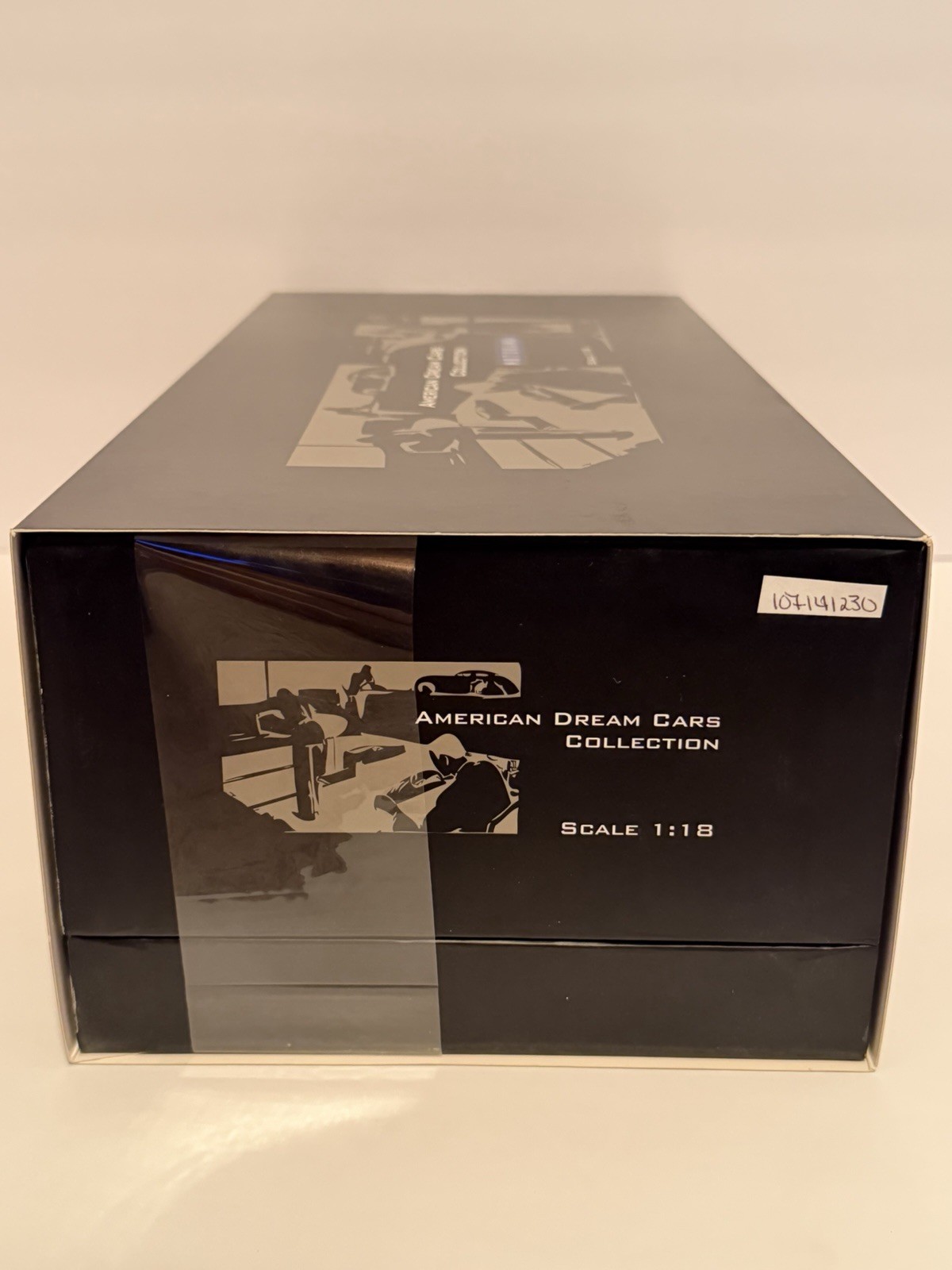 1/18 1951 Buick Le Sabre Concept Car 213 / 999 pcs. Minichamps New