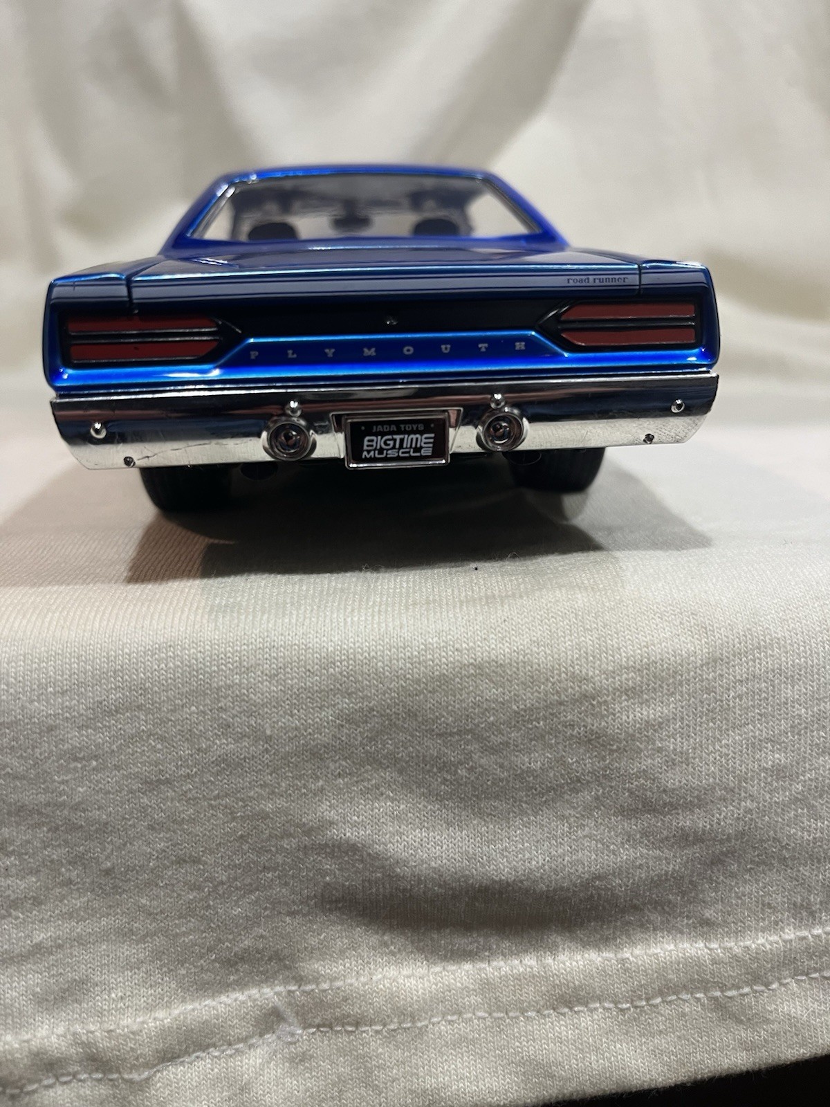 1:24 Jada 1970 Plymouth Road Runner Mint Condition. Loose No Box. Look Pictures