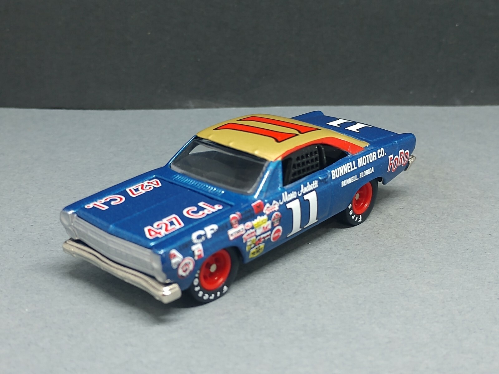 Nascar Legend Mario Andretti ’67 Ford Fairlane Limited Ed. Collectible 1/64 #11