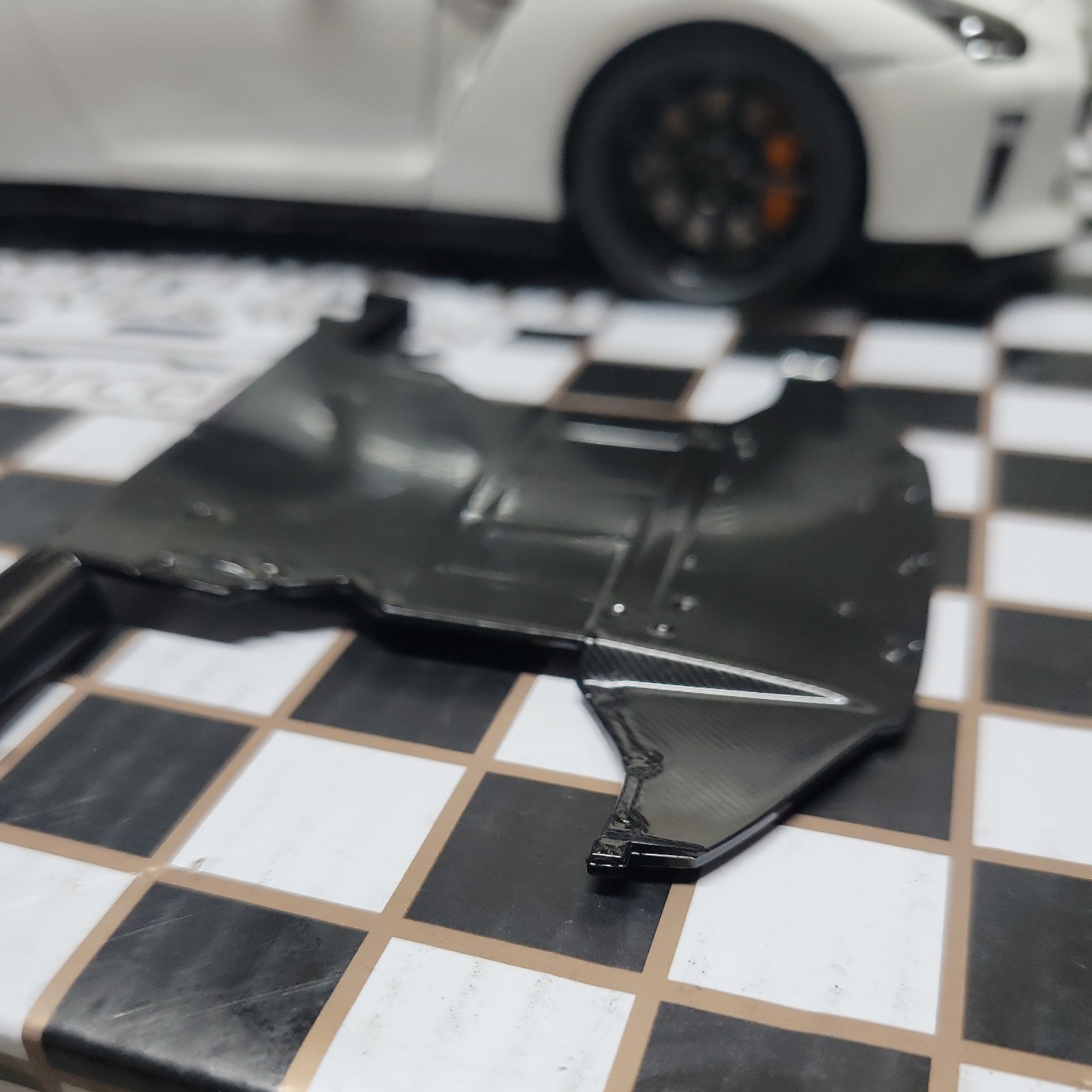 1/18 MotorHelix Nissan GTR R35 NISMO Track Edition Brilliant White MH83518