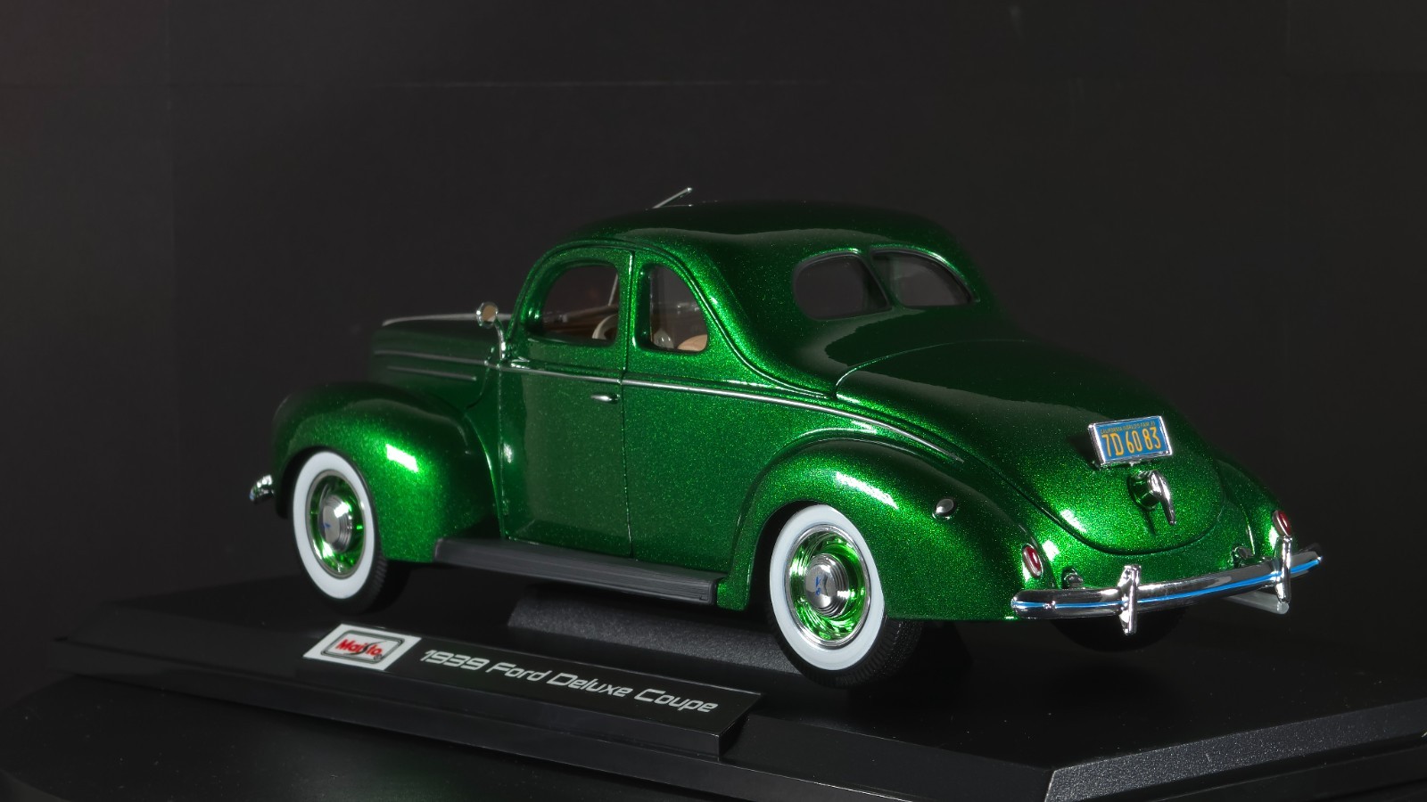 1939 Ford Deluxe Coupe 1:18 Maisto Exclusive Style Special Edition – Green