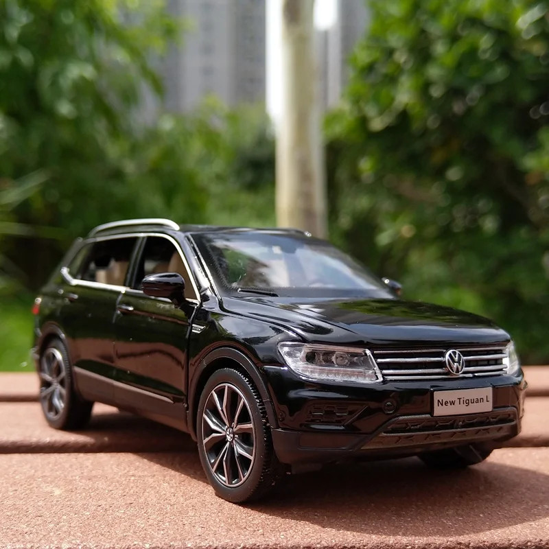 1:32 Volkswagen Tiguan SUV Alloy Diecast Car Model Sound Light Kid’s Toy Gift