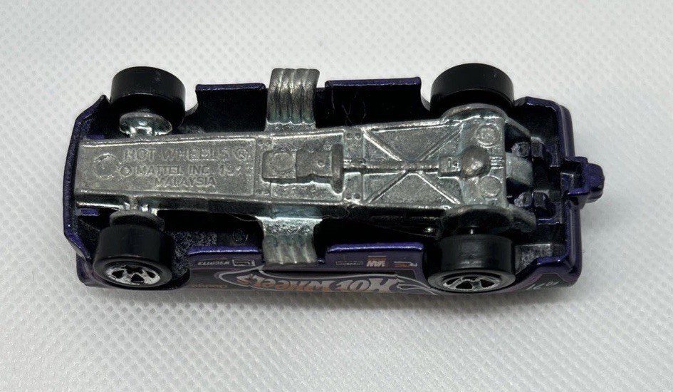 Hot Wheels 1977 Purple Dodge Challenger HEMI Funny Car Dragster Vintage Diecast