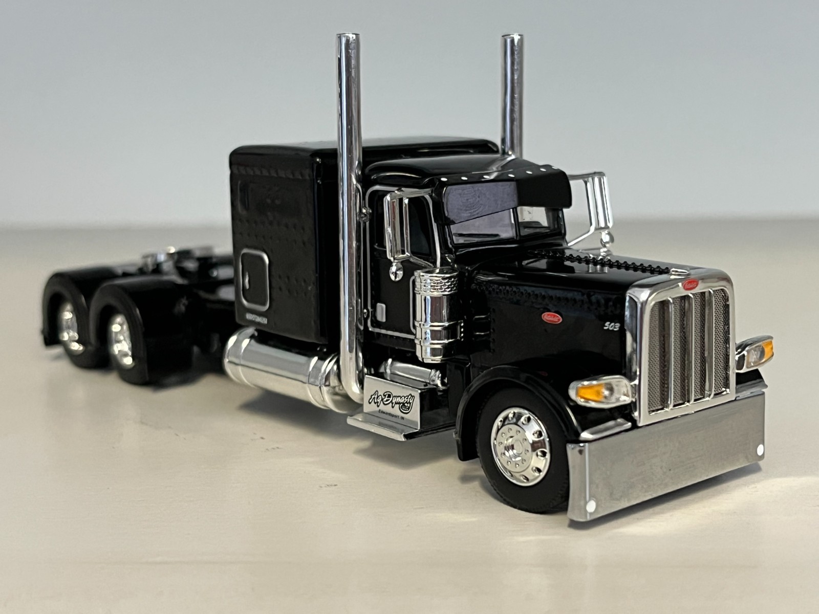 1/64 DCP BLACK PETERBILT 389 63″ BUNK 320″ FRAME (6.5″ long)
