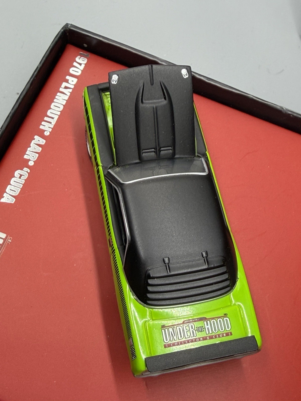 Greenlight Under The Hood Plymouth Cuda W/Uth Keychain+ Other GL Mopar Cars1:64