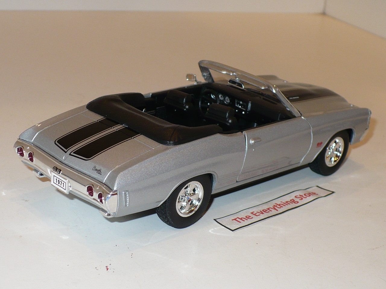 WELLY 1971 CHEVY CHEVELLE SS 454 CONVERTIBLE 1:24 SILVER BLACK STRIPES FREE SHIP