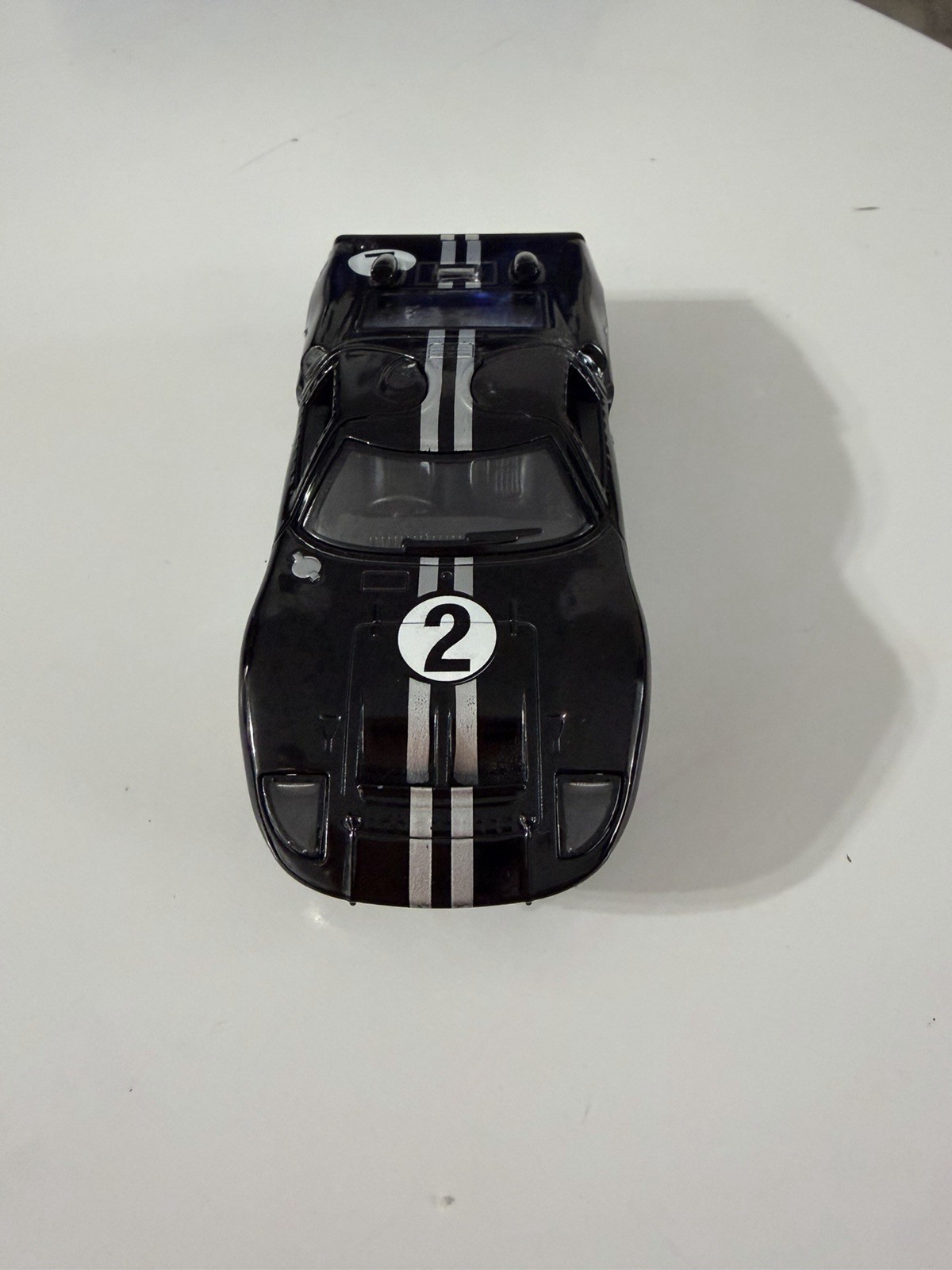 Kinsmart Ford GT40 1:36 Diecast Pull Back Car Black/White Stripes Gold Wheels