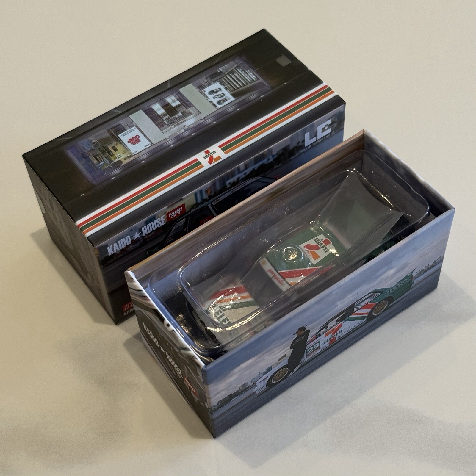 CHASE! Kaido House x Mini GT 1:64 BMW M3 Kaido Works Larry Chen V1 7-Eleven #217