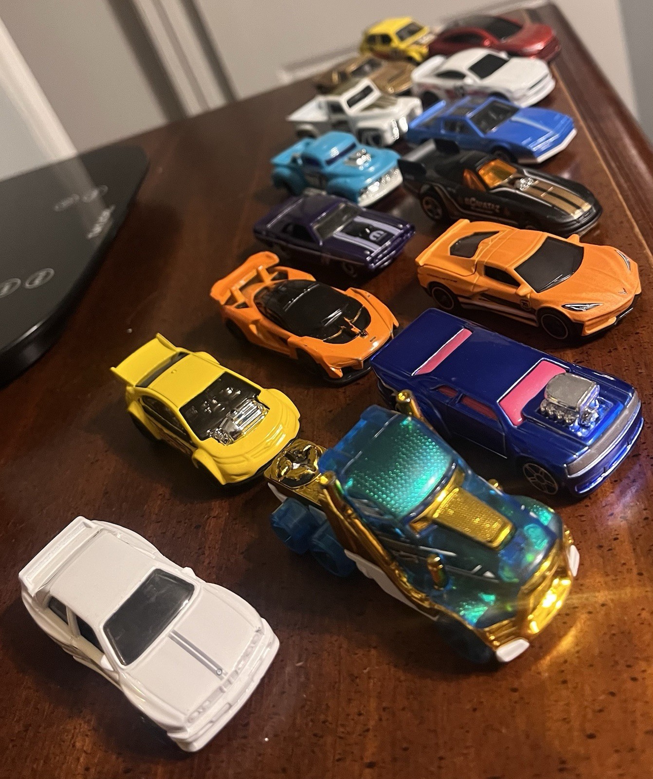 15 Hot Wheels, Match Box, And Other Loose Die Cast cars. Excellent Condition