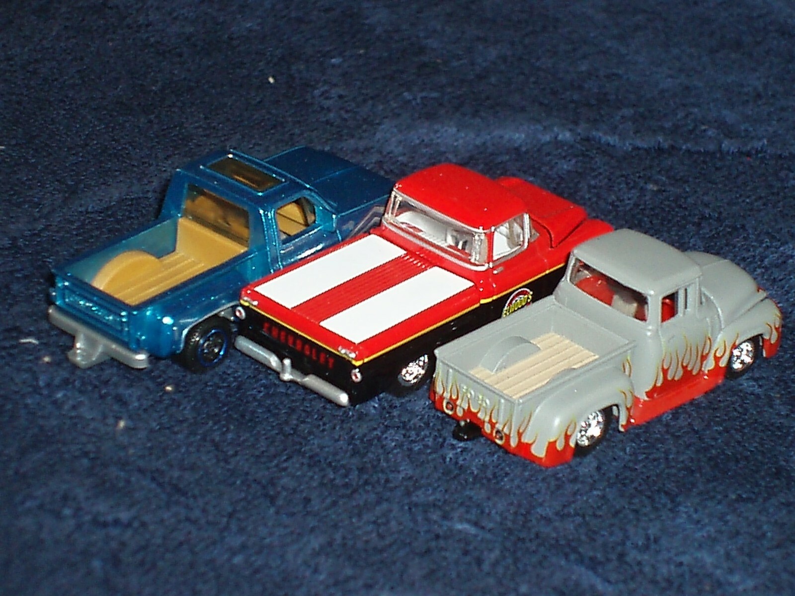 #14 SET OF 3 1969 & 1975 CHEVY & 1956 FORD PICK UP TRUCKs 100% HOTWHEELS MB