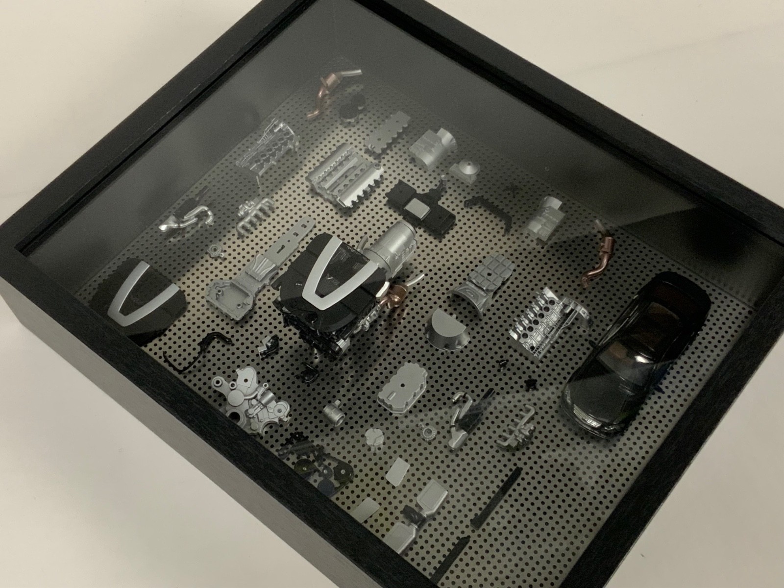 1/64 Motorhelix Frame Mecedes Bens S600 ( W221 ) in Black 1/18 Engine MIX3